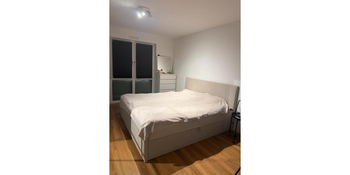 Erdgeschoßwohnung Bergisch Gladbach - 2 Zimmer, 72 m&sup2;, 1.251&euro; | Angebot:25237410