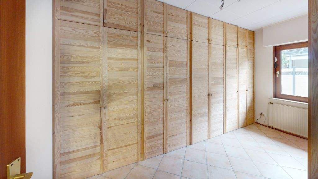 Einfamilienhaus Erftstadt Lechenich - 5 Zimmer, 140 m&sup2;, 350.000&euro; | Angebot:24609891