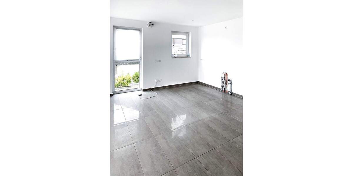 Hochwertige 4-Zimmer-Wohnung in zentraler, ruhiger Lage 4 zimmer