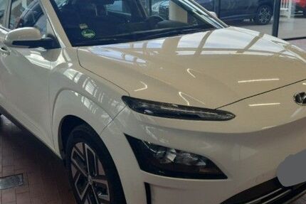 Hyundai KONA 43.811 km 16.500 &euro; Hennef 53773