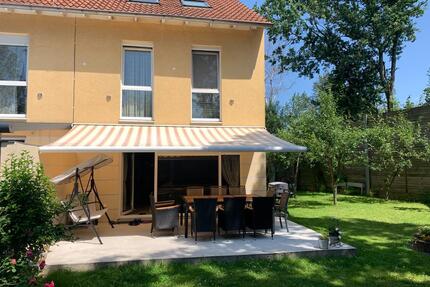 Niedrigenergie Reihenendhaus 140qm, große eck Garten, Keller 46qm
