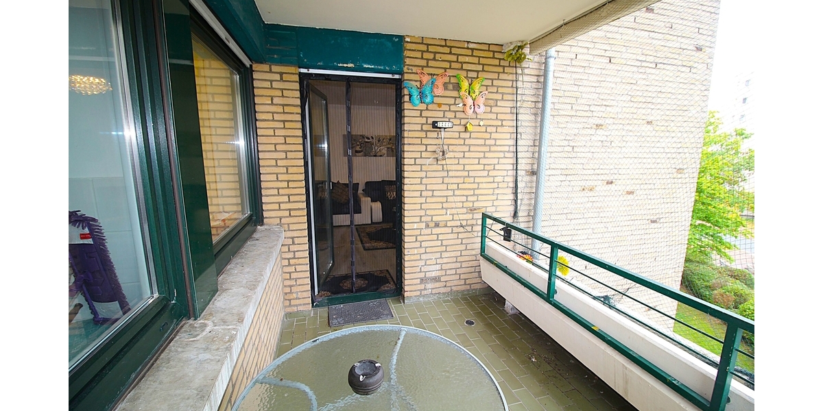 Gut geschnittene, barrierearme und bezugsfreie 4 Zimmer-Wohnung mit Balkon und Tiefgaragenstellplatz - Etagenwohnung Bonn / Tannenbusch Tannenbusch | Angebot:26196067