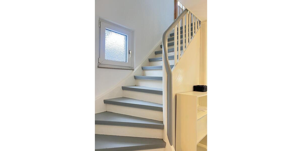 Stilvoll möblierte Doppelhaushälfte mit Top-Anbindung in Köln-Lövenich 4 zimmer