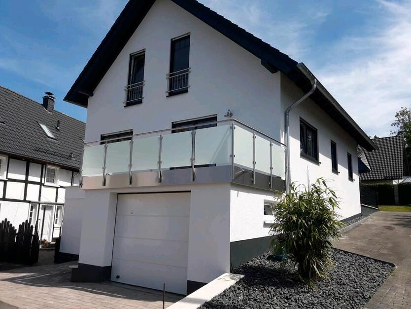 Einfamilienhaus in Wiehl-Jennecken mit großer Garage
