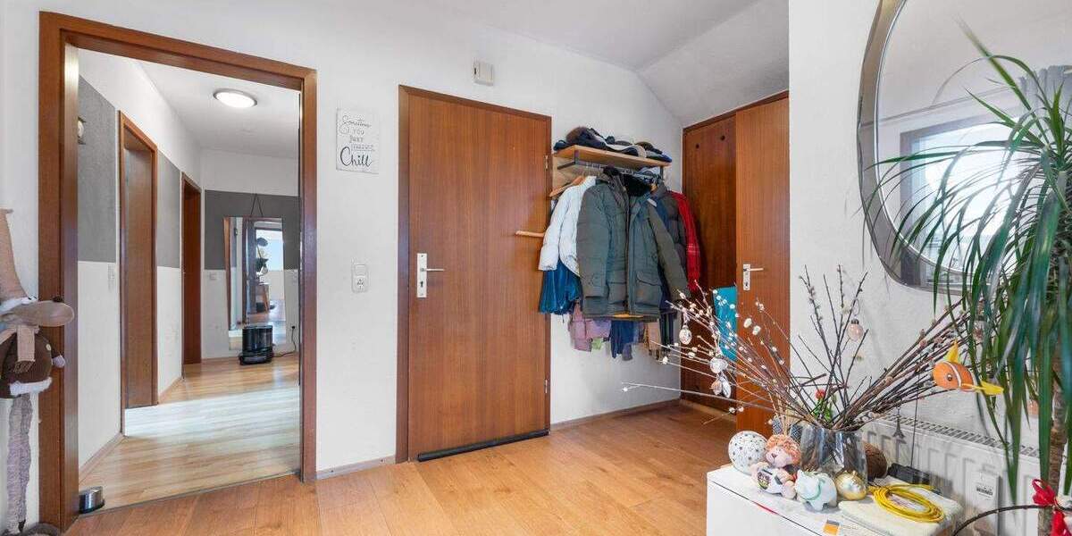 Mehrfamilienhaus, Wohnhaus Odenthal Hüttchen - 8 Zimmer, 251 m&sup2;, 399.000&euro; | Angebot:25387766