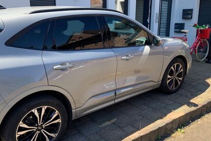 Ford Kuga 87.000 km 20.000 &euro; Köln 50769