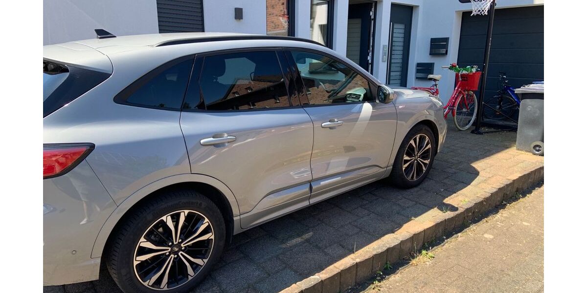 Ford Kuga 87.000 km 20.000 &euro; Köln 50769