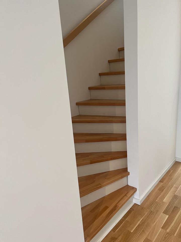 Modernes Eckhaus in Köln teilmöbliert zimmer