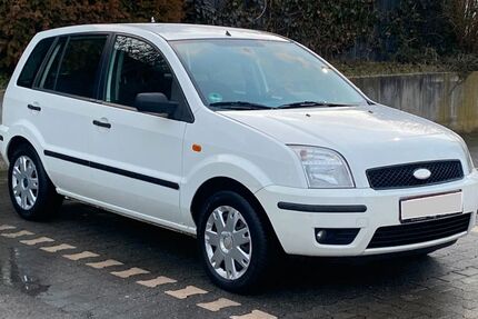 Ford Fusion 155.000 km 2.000 &euro; Solingen 42657