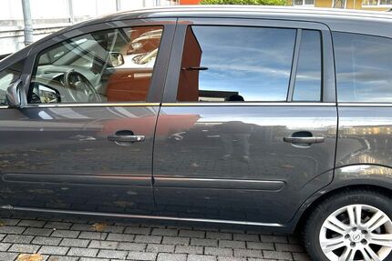 Opel Zafira 182.000 km 3.000 &euro; Bonn 53179