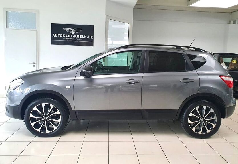 Nissan Qashqai 114.177 km 10.990 € Köln 51067