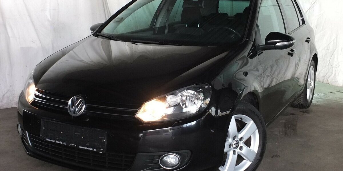 VW Golf 1.6TDi TEAM KLIMAAUTOMATIK 5-türig 159.855 km 6.904 &euro; Köln 50858