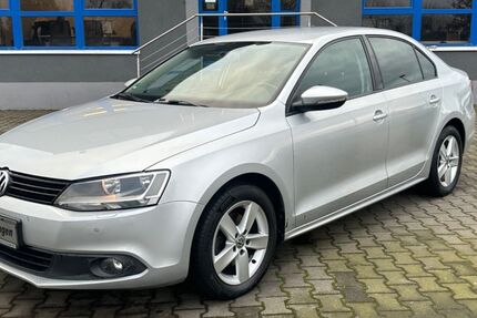 VW Jetta 126.120 km 8.900 € Monheim am Rhein 40789