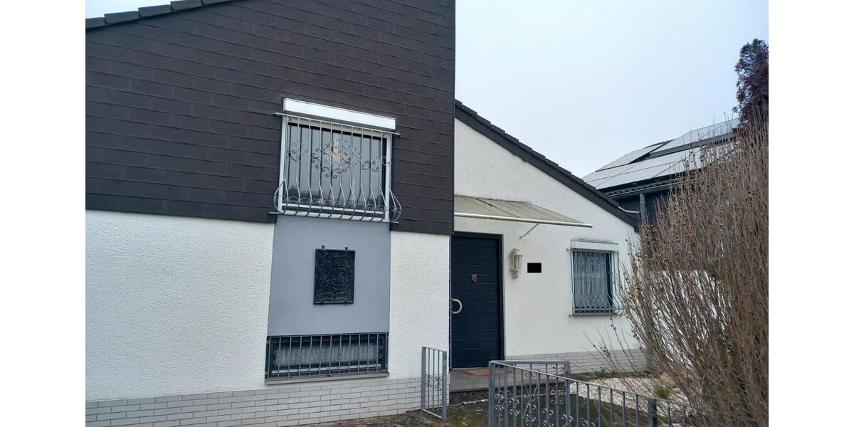 Reihenhaus Bonn Tannenbusch - 3 Zimmer, 110 m&sup2;, 425.000&euro; | Angebot:26322240