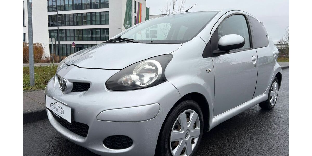 Toyota Aygo (X) 170.000 km 2.499 &euro; Köln (Ostheim) 51107