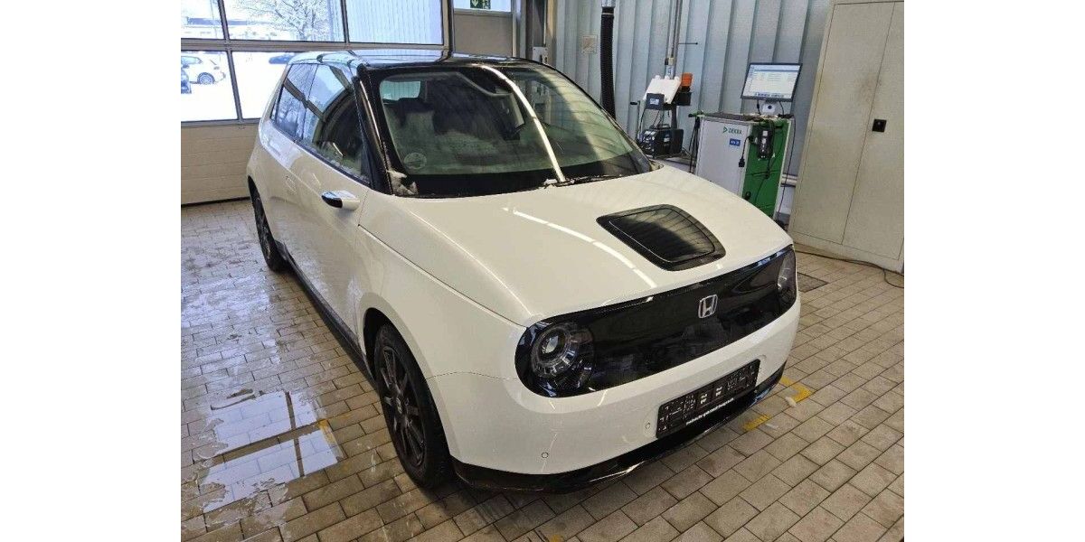 Honda e 28.860 km 18.870 &euro; Hennef 53773