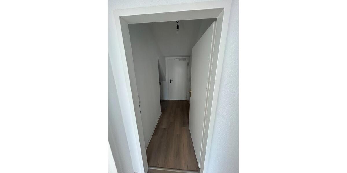 Dachgeschoßwohnung Solingen Ohligs - 3 Zimmer, 90 m&sup2;, 855&euro; | Angebot:26292984