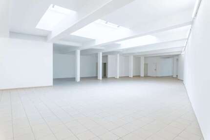 Einzelhandel in Oldenburg (Oldenburg) 834.000 € 385 m²
