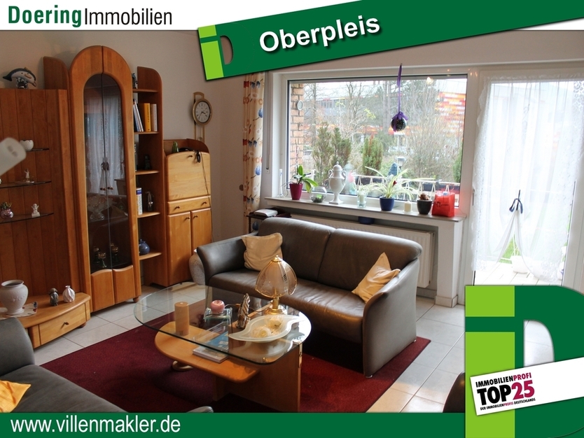 Oberpleis: 2 Mehrfamilienhäuser mit insg. 12 Wohnungen und 8 Garagen