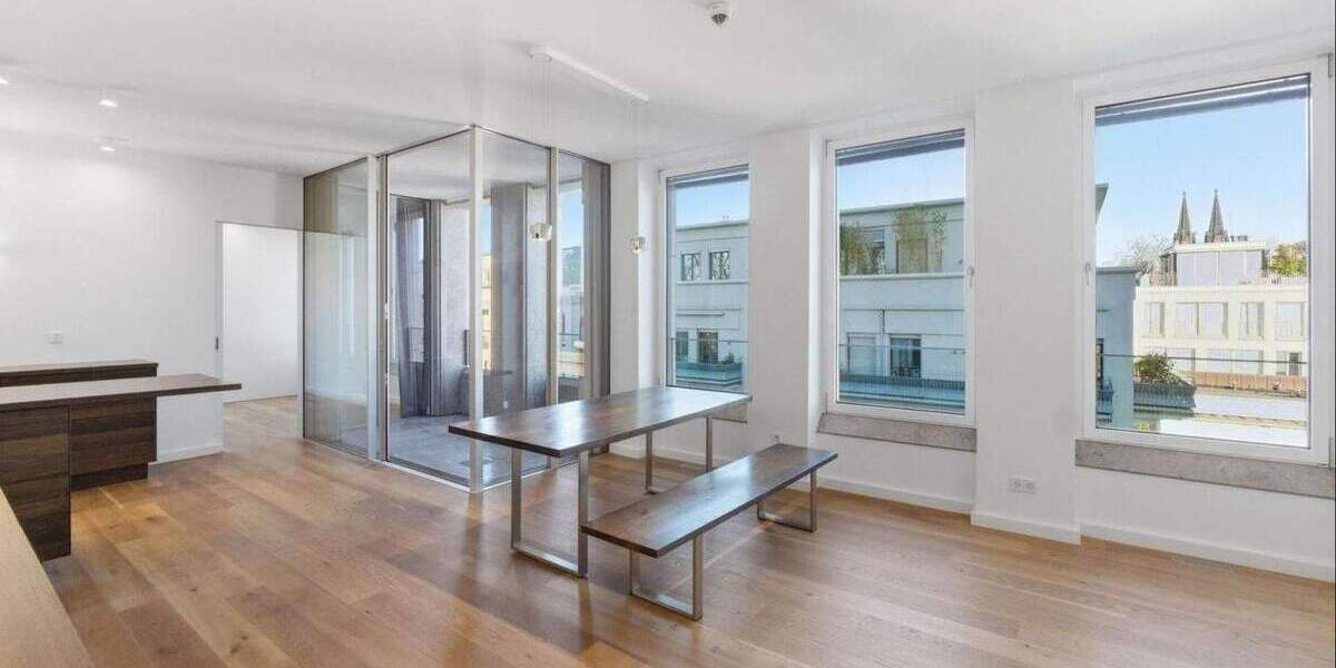 Etagenwohnung Köln Altstadt-Nord - 2 Zimmer, 95 m&sup2;, 2.185&euro; | Angebot:25630479