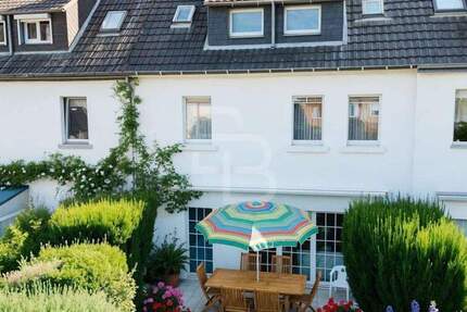 Haus Köln Mauenheim - 4 Zimmer, 120 m&sup2;, 599.000&euro; | Angebot:24042425