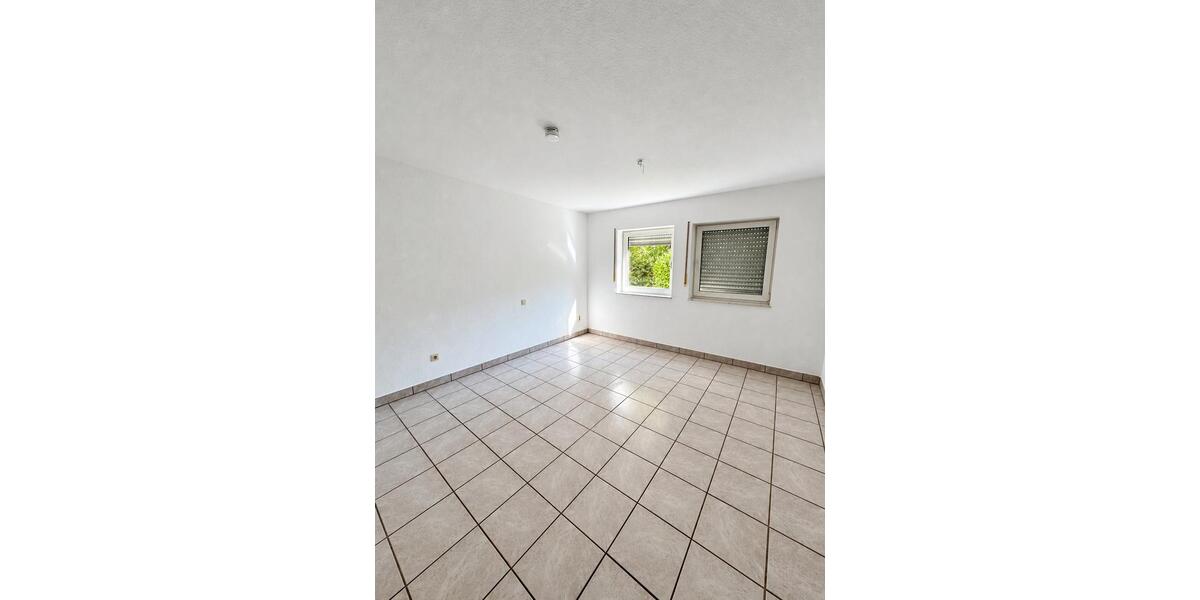 Erdgeschoßwohnung Erftstadt - 3 Zimmer, 80 m&sup2;, 1.000&euro; | Angebot:27583809