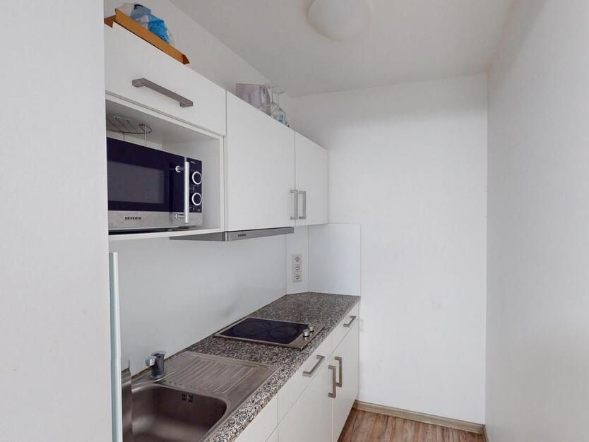 Möbliertes WG-Zimmer in zentraler Lage für Studenten und Azubis *Frauen-WG* zimmer