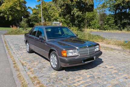 Mercedes-Benz 190 230.810 km 3.900 € Köln 50997