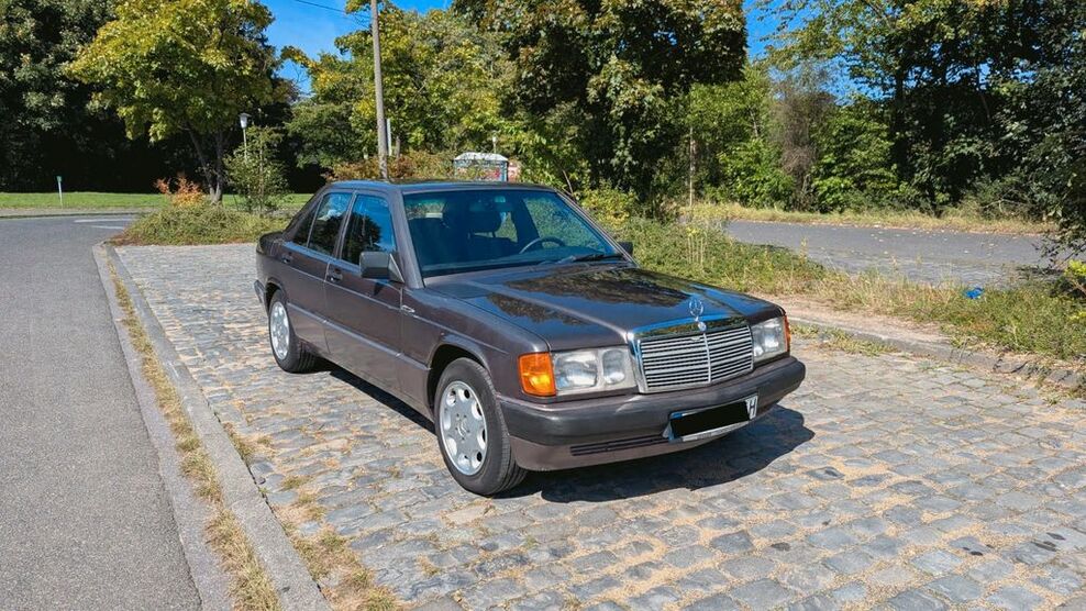 Mercedes-Benz 190 230.810 km 3.900 € Köln 50997