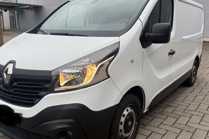 Renault Trafic 102.218 km 11.450 &euro; Siegburg 53721