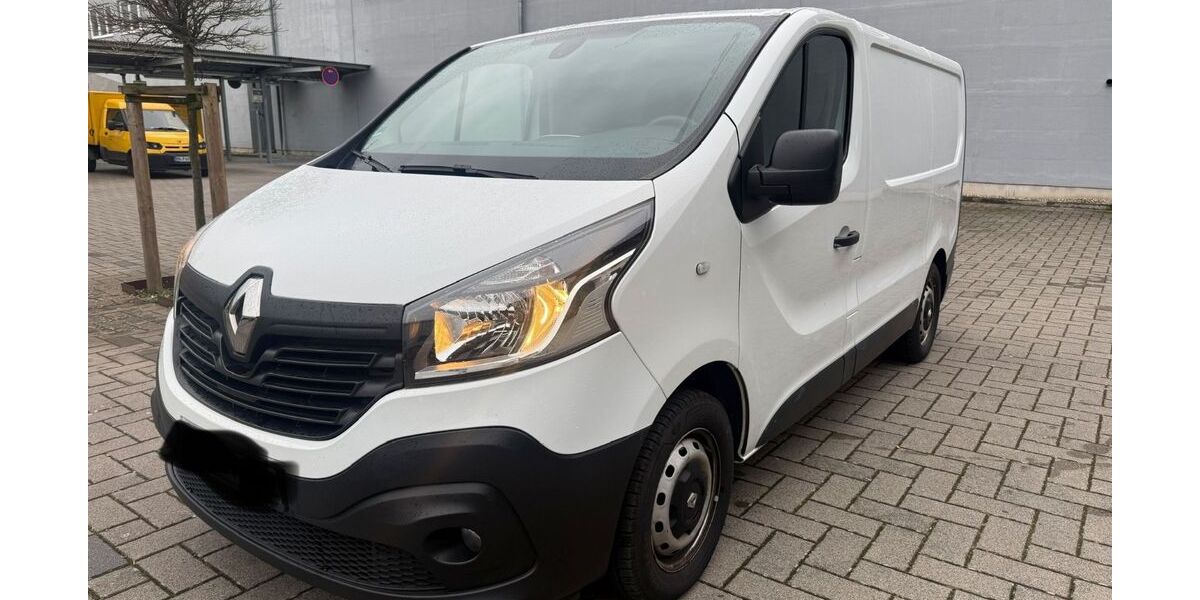 Renault Trafic 102.218 km 11.450 &euro; Siegburg 53721
