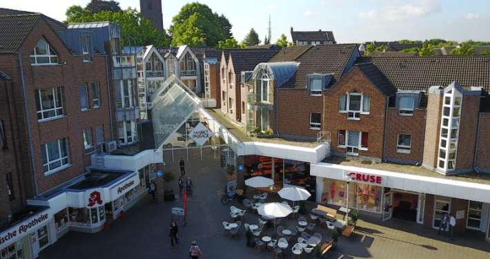 Einzelhandel in Haan 1.500 € 84 m² zimmer