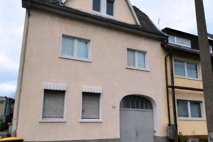 Haus Bonn Hardtberg - 12 Zimmer, 210 m&sup2;, 550.000&euro; | Angebot:26270955