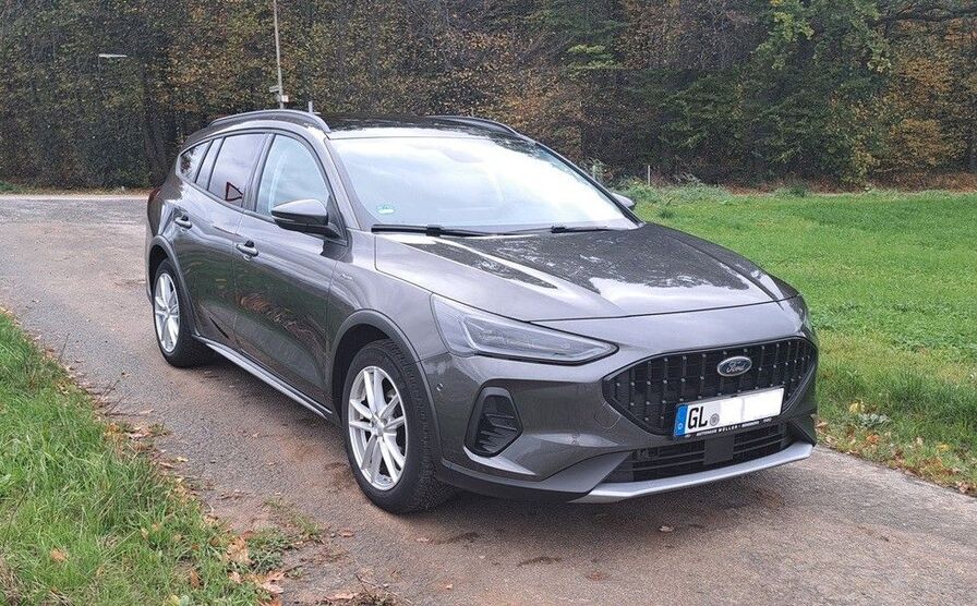 Ford Focus 19.600 km 22.600 € Overath 51491