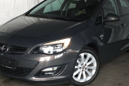 Opel Astra ACTIVE KLIMAANLAGE 17ZOLL LMF TEMPOMAT 92.855 km 6.450 &euro; Köln 50858