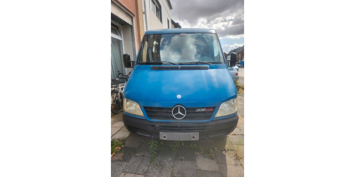 Mercedes-Benz Sprinter 185.000 km 3.699 &euro; Kerpen-Mödrath 50171