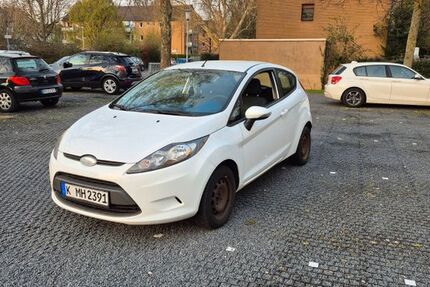Ford Fiesta 127.237 km 2.900 &euro; Bonn 53117