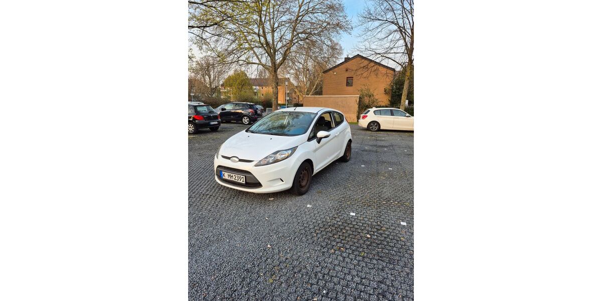 Ford Fiesta 127.237 km 2.900 &euro; Bonn 53117