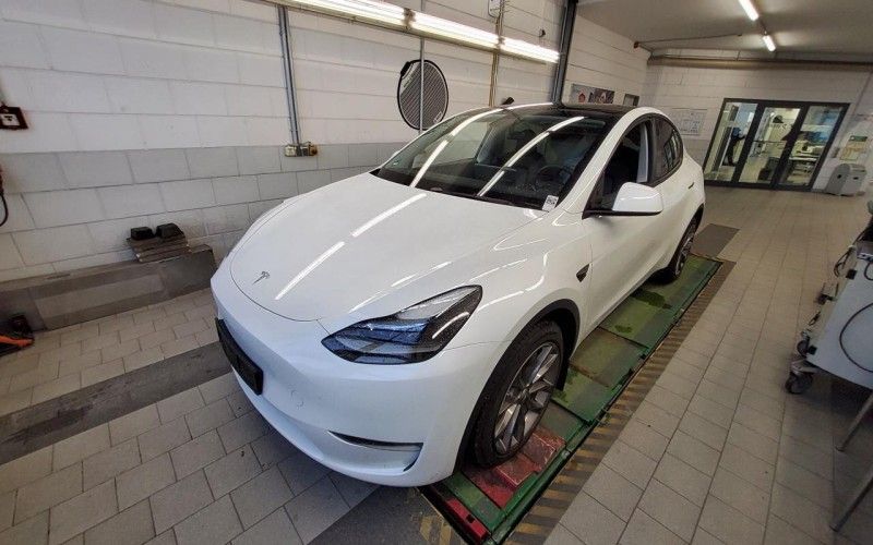 Tesla Model Y 26.829 km 36.500 &euro; Hennef 53773