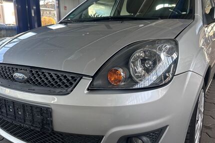 Ford Fiesta 106.000 km 2.850 &euro; Brühl (Nähe Köln) 50321