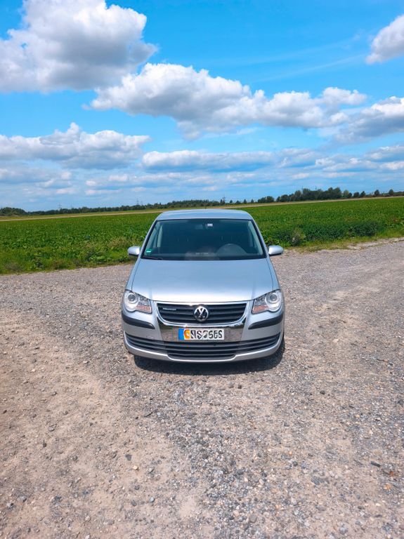 VW Touran 199.000 km 4.000 € Rommerskirchen 41569