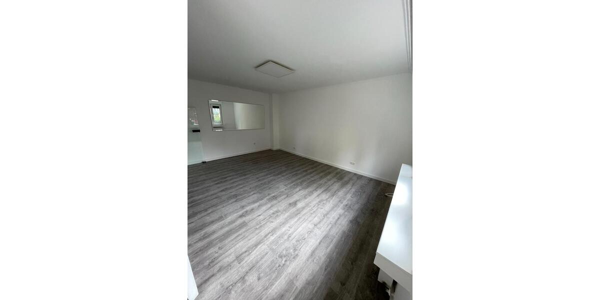 Hochparterre Köln Ehrenfeld - 3 Zimmer, 81 m&sup2;, 1.800&euro; | Angebot:27627043