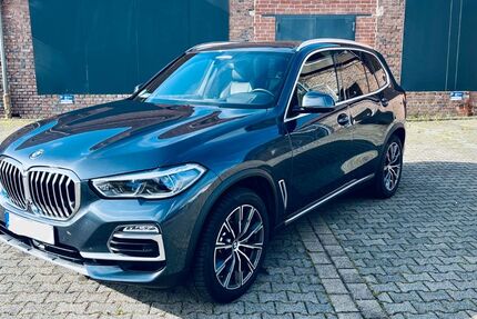 BMW X5 200.000 km 39.300 &euro; Köln 51143