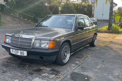 Mercedes-Benz 190 153.792 km 7.500 &euro; Mehlem 53179