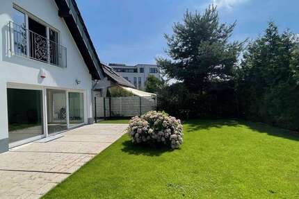 Haus Köln Rodenkirchen - 4 Zimmer, 160 m&sup2;, 3.200&euro; | Angebot:26647697