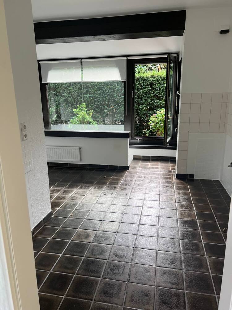 D-Kaiserswerth: Einfamilienhaus, 2 Zimmer, ca. 80 m² Wohnfl., ca. 60 m² Nutzfläche, Terrasse, Stellplatz