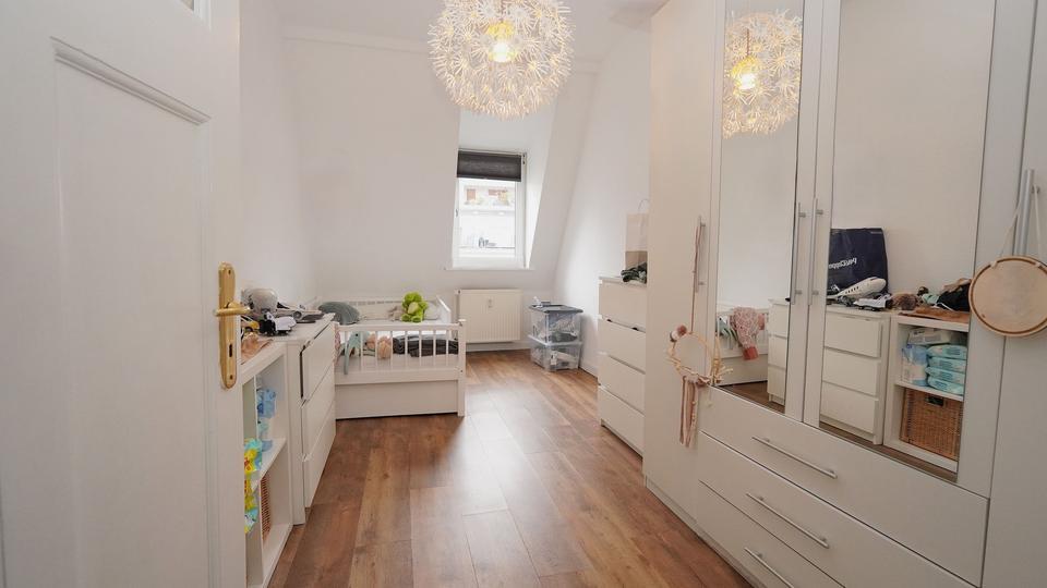 Großzügiges Wohnen mit nostalgischem Flair in Köln-Deutz zimmer