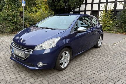 Peugeot 208 108.000 km 5.300 &euro; Hilden 40721