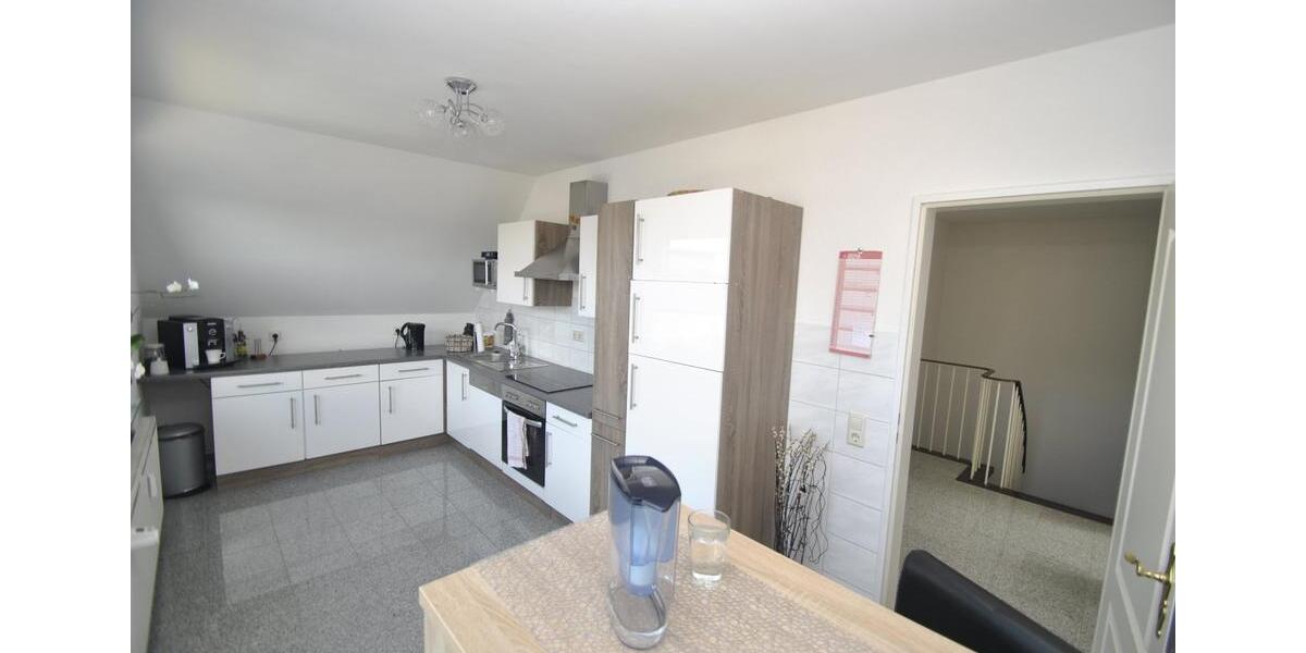 Dachgeschoßwohnung Niederkassel - 2 Zimmer, 63 m&sup2;, 239.000&euro; | Angebot:26056558