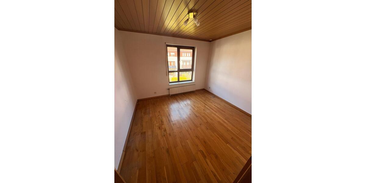 Reihenhaus Pulheim - 4.5 Zimmer, 140 m&sup2;, 1.800&euro; | Angebot:26419254